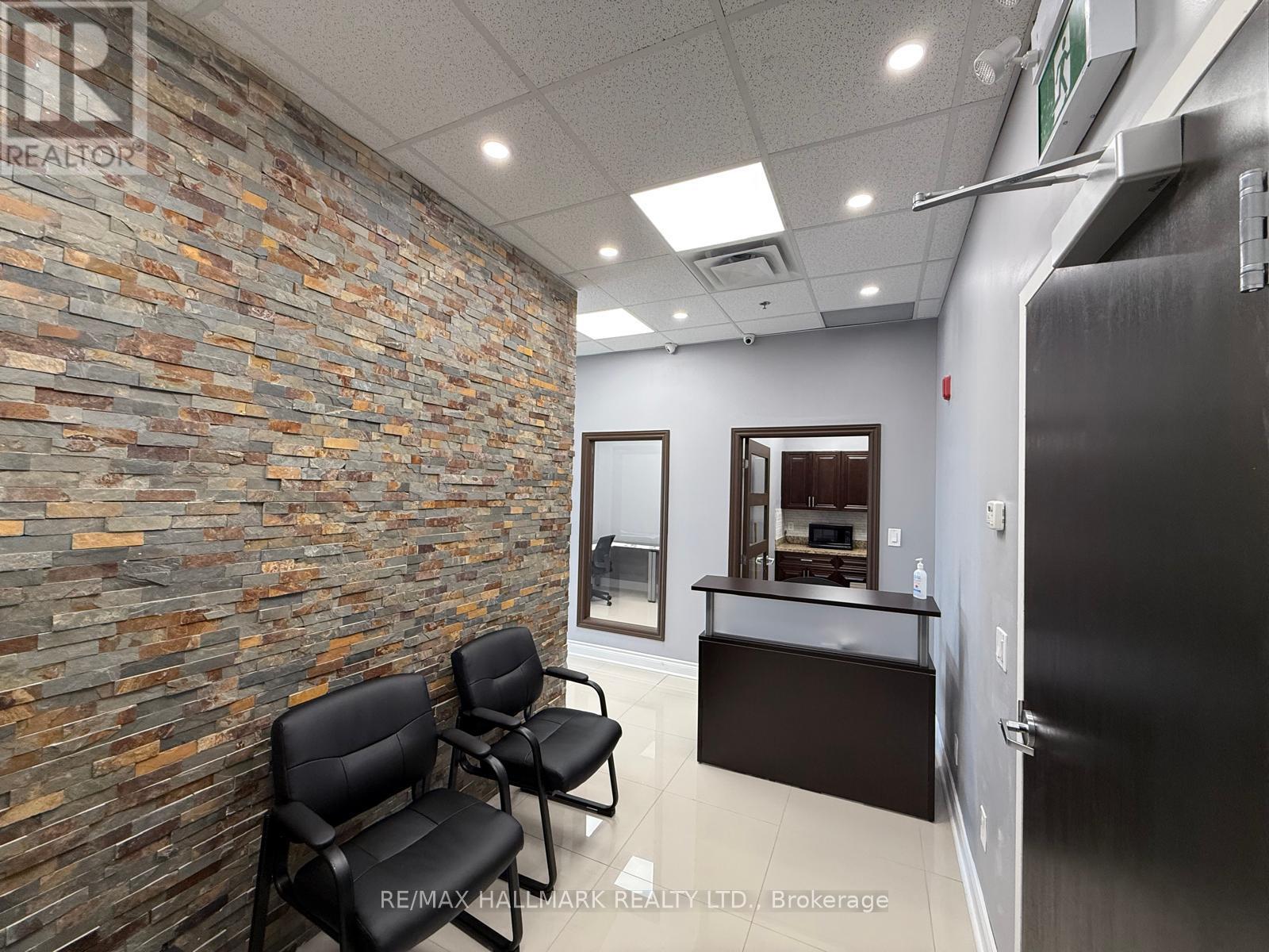 407 - 218 EXPORT BOULEVARD