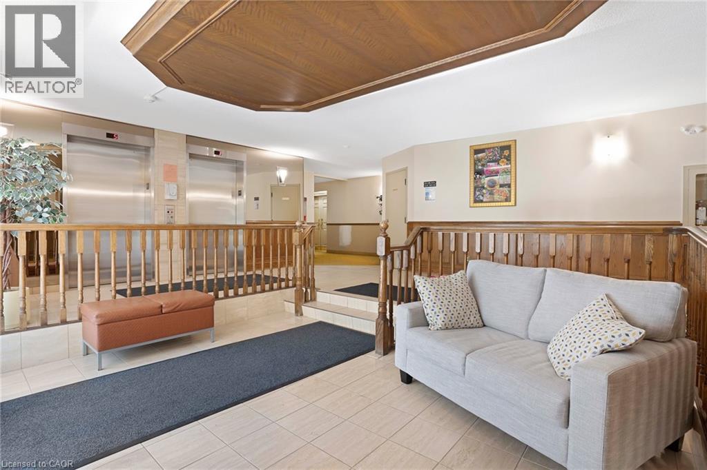 3267 KING Street E Unit# 505