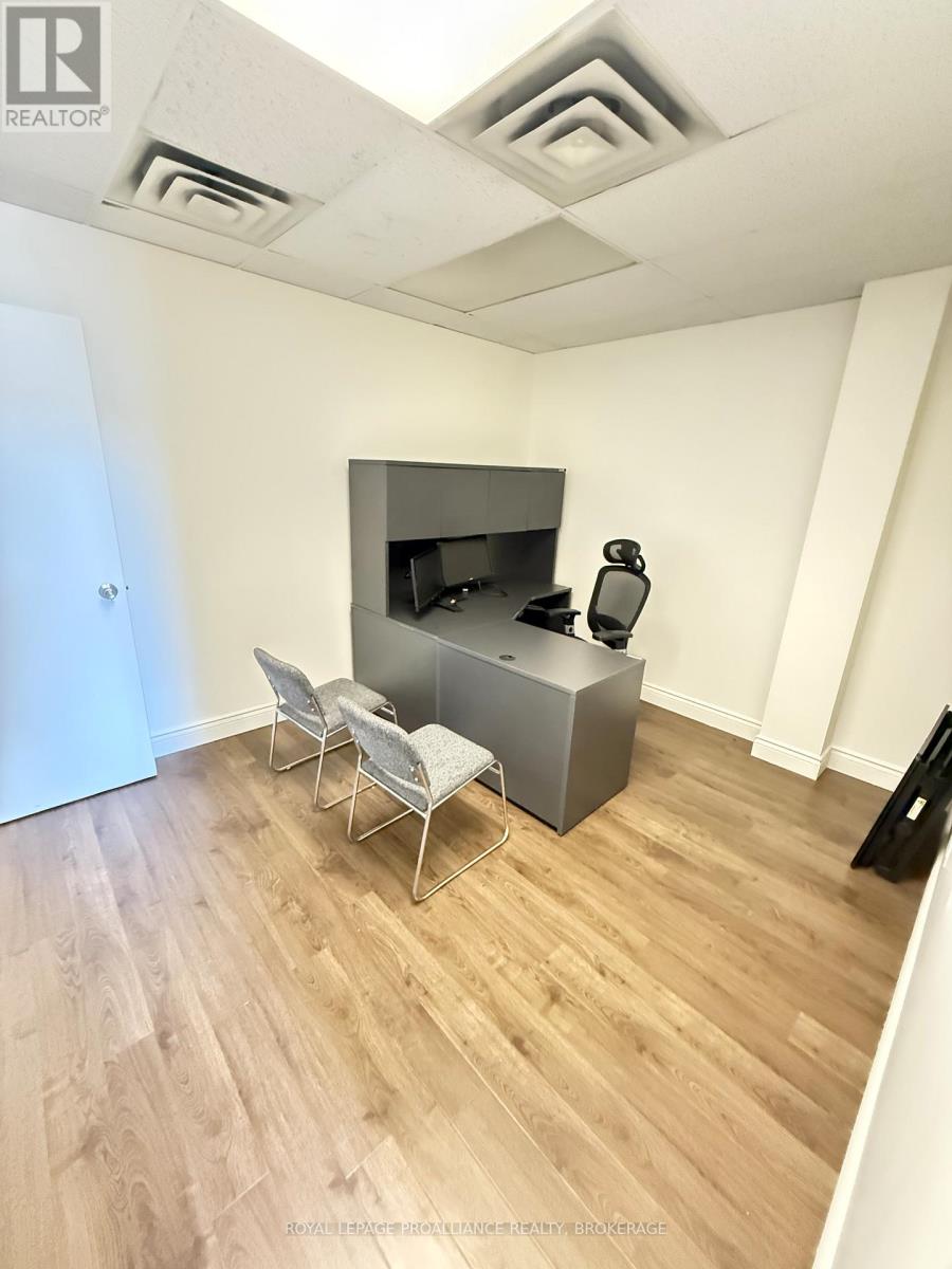 11 - 626 CATARAQUI WOODS DRIVE