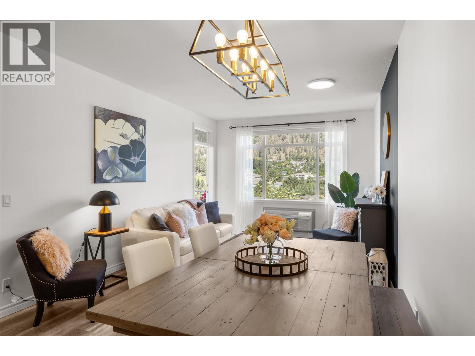2523 Shannon View Drive Unit# 204