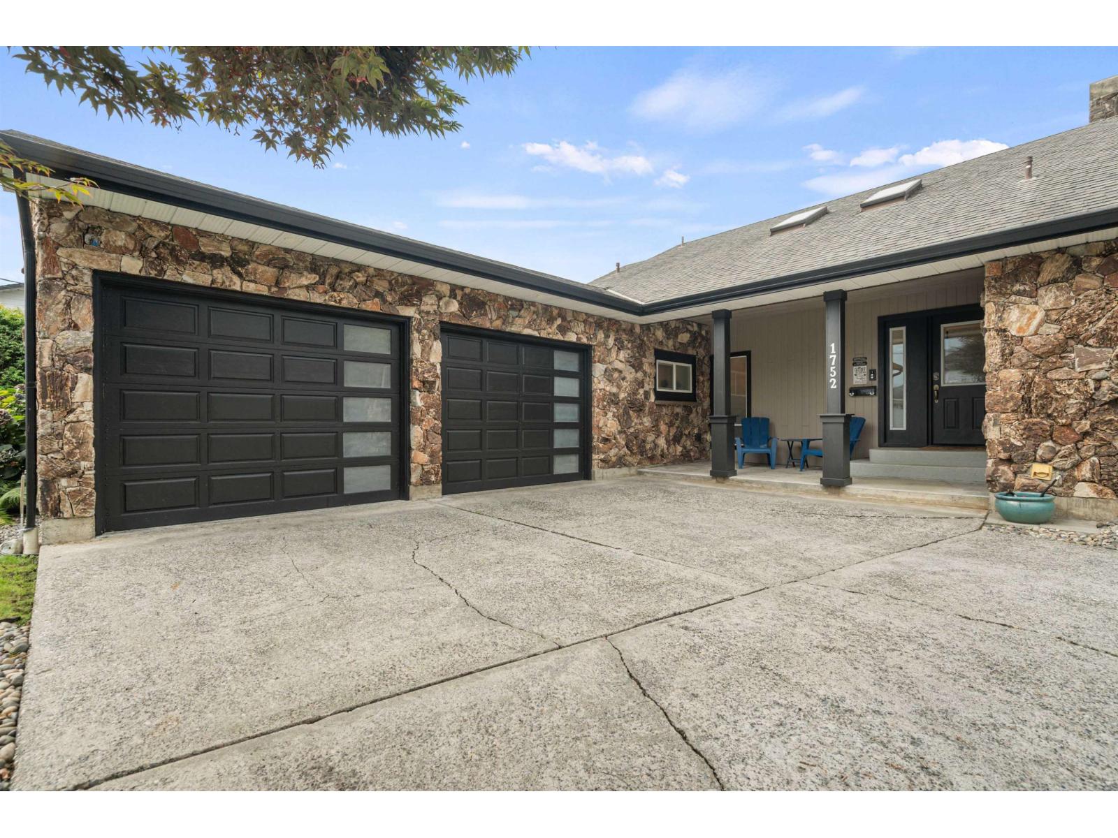 1752 CEDAR PLACE|Agassiz