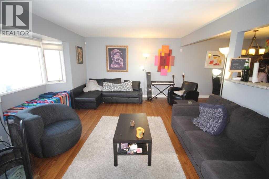 3824 BANTFORD Drive NW