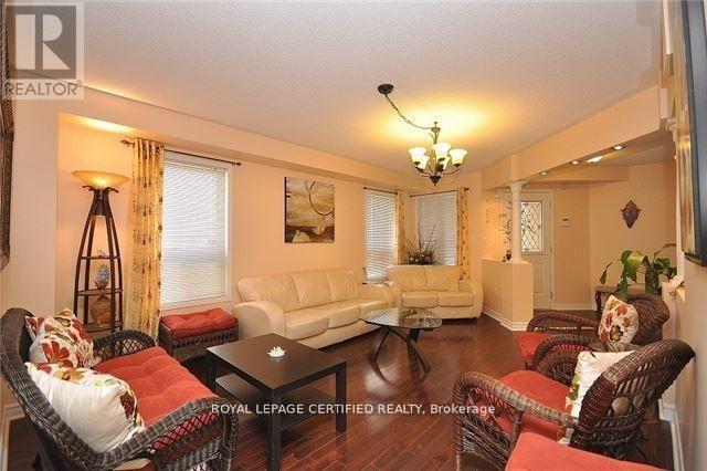 426 ORANGE WALK CRESCENT