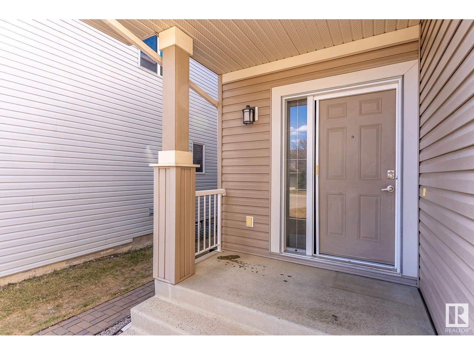 660 171 ST SW