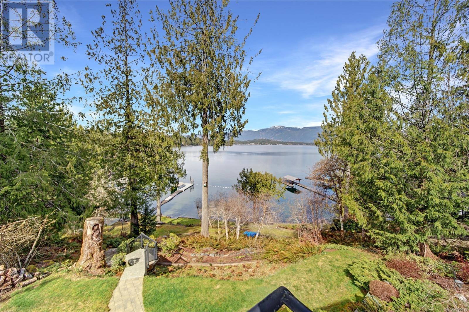 10124 Stirling Arm Cres