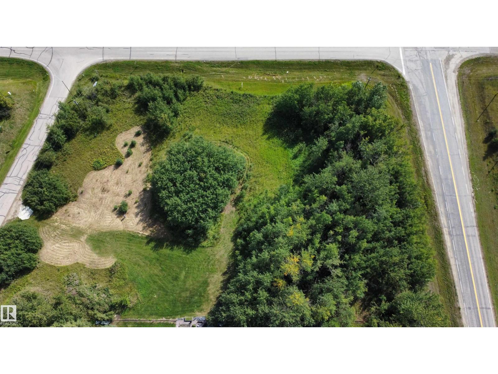 487 LAKESIDE DR