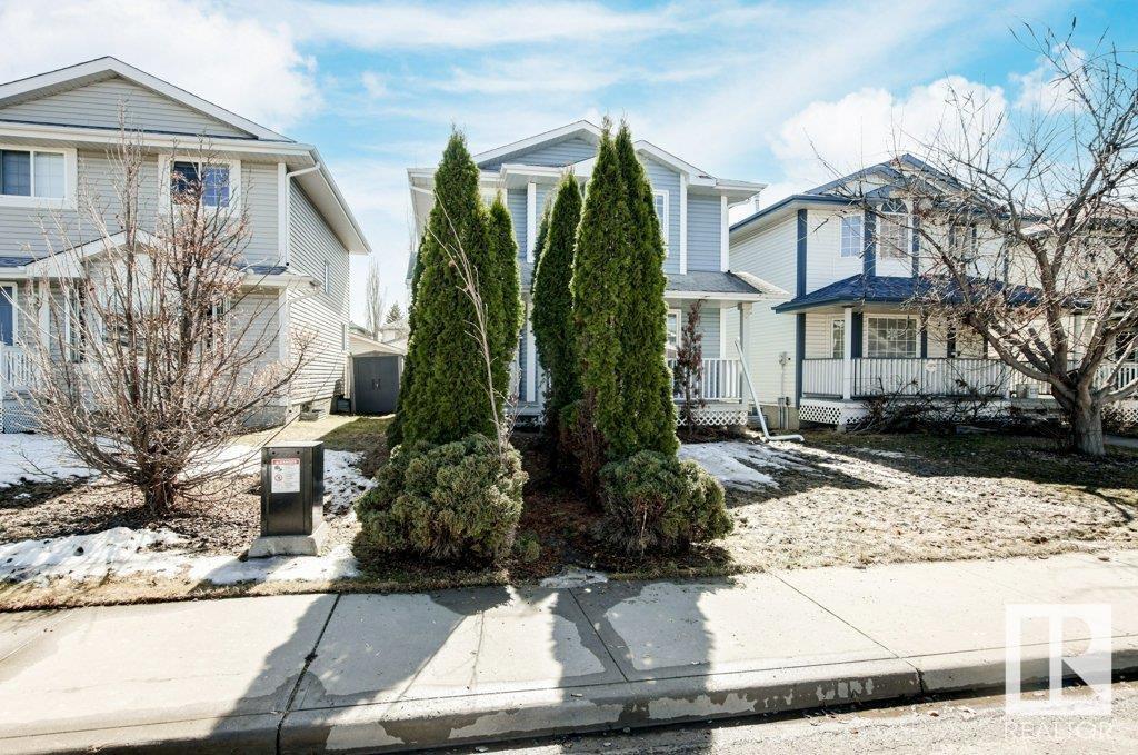 11823 9 AV NW