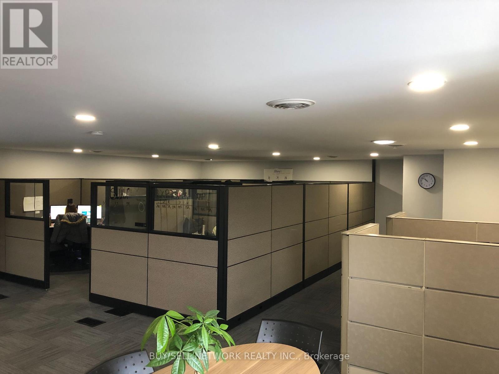 17 - 347 PIDO ROAD