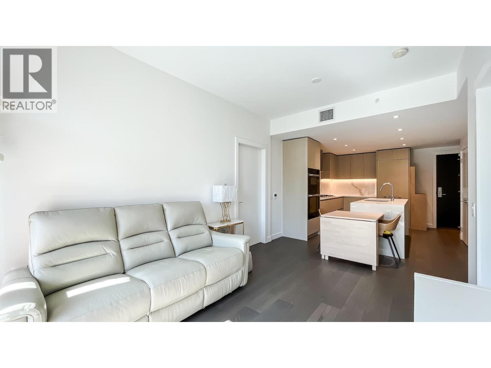 313 5168 CAMBIE STREET
