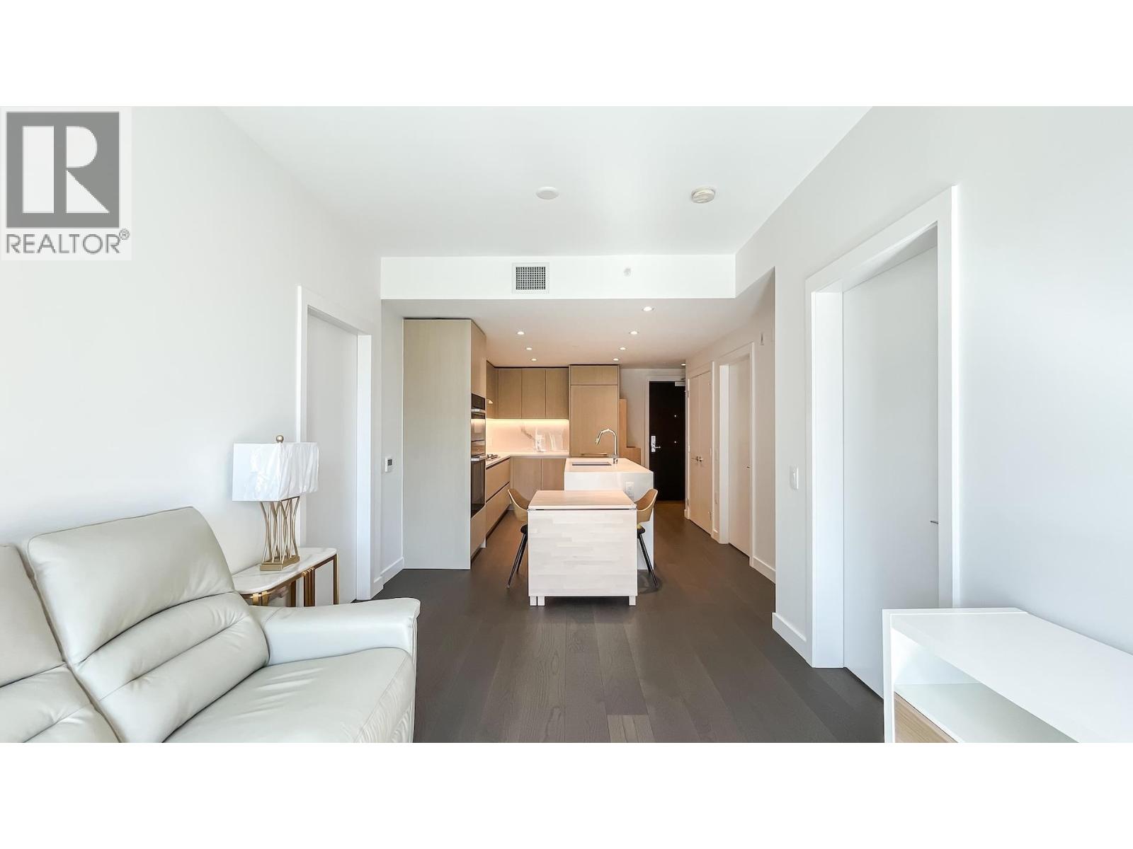 313 5168 CAMBIE STREET
