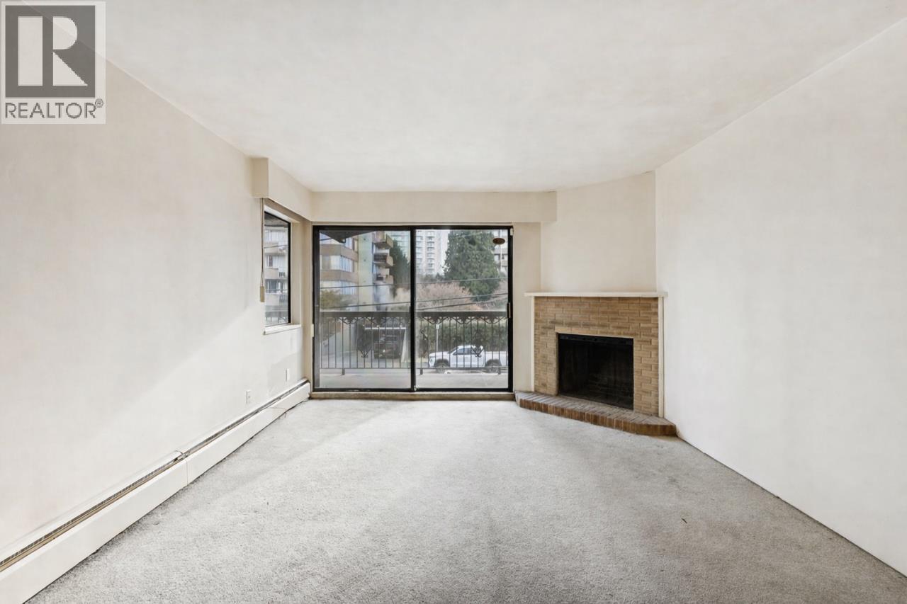 205 707 HAMILTON STREET