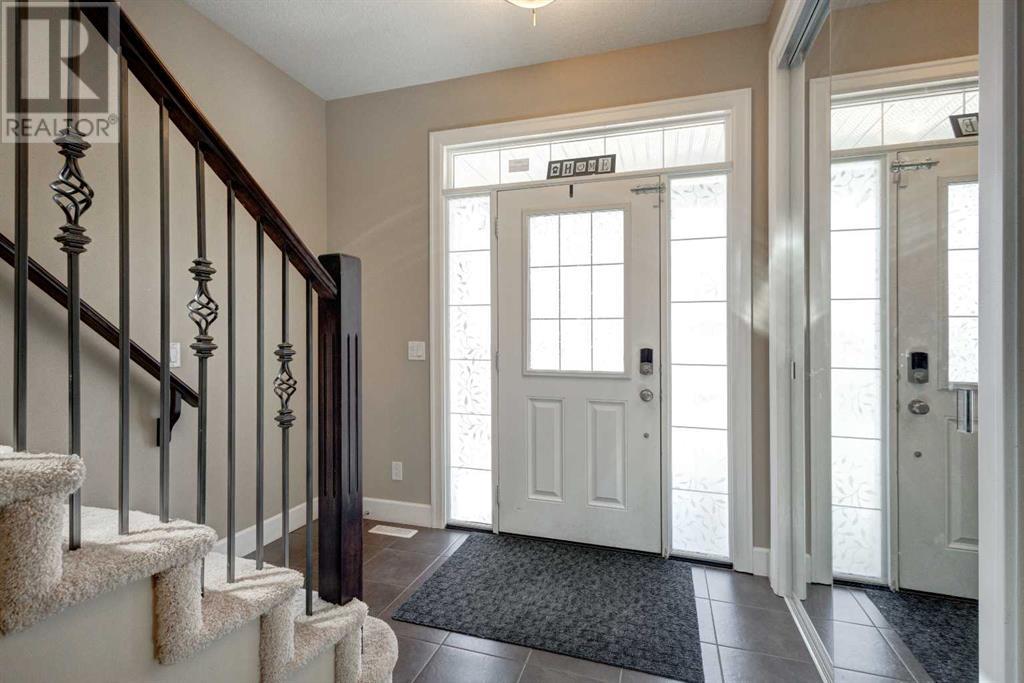 596 Windbrook Heights SW