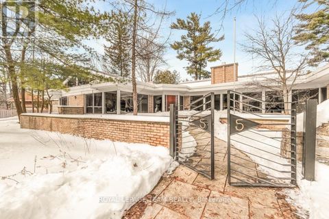 55 WILLINGDON ROAD Ottawa ON K1M2J6
