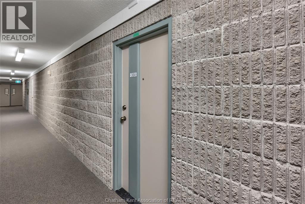 975 Grand AVENUE West Unit# 304