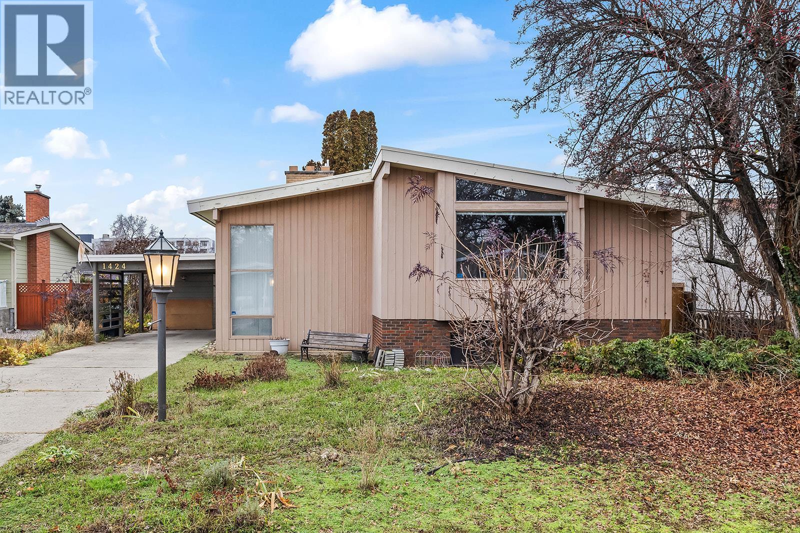 1424 Lombardy Square