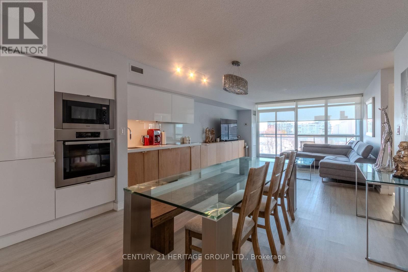 303 - 151 DAN LECKIE WAY