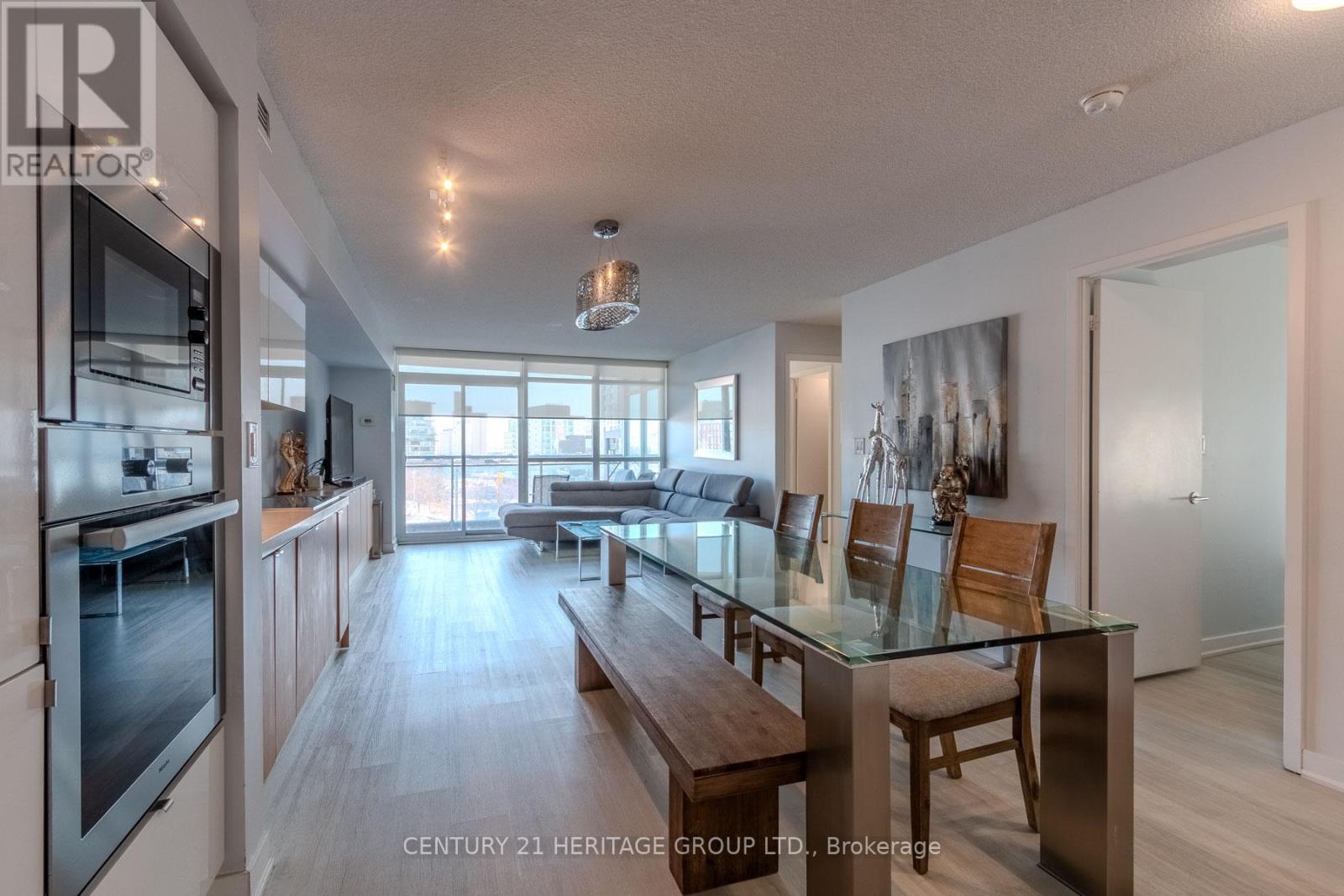 303 - 151 DAN LECKIE WAY