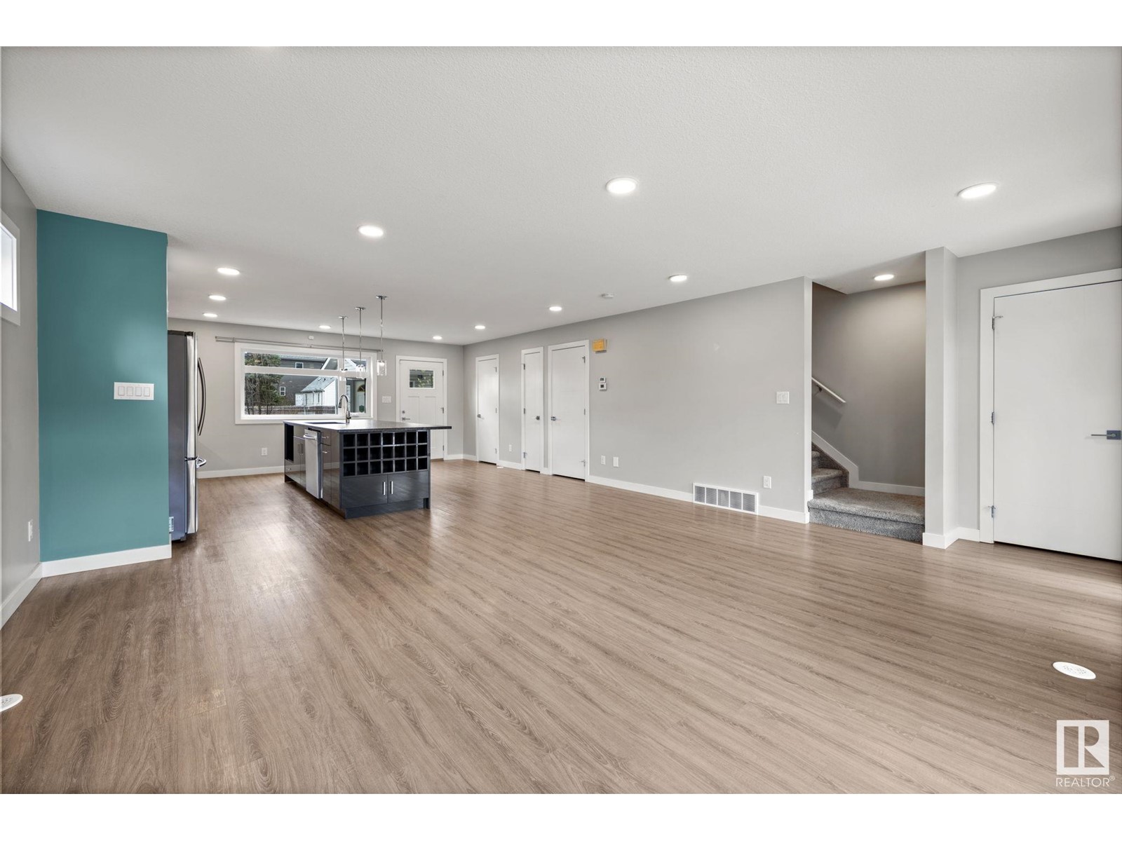 12208 117 AV NW NW