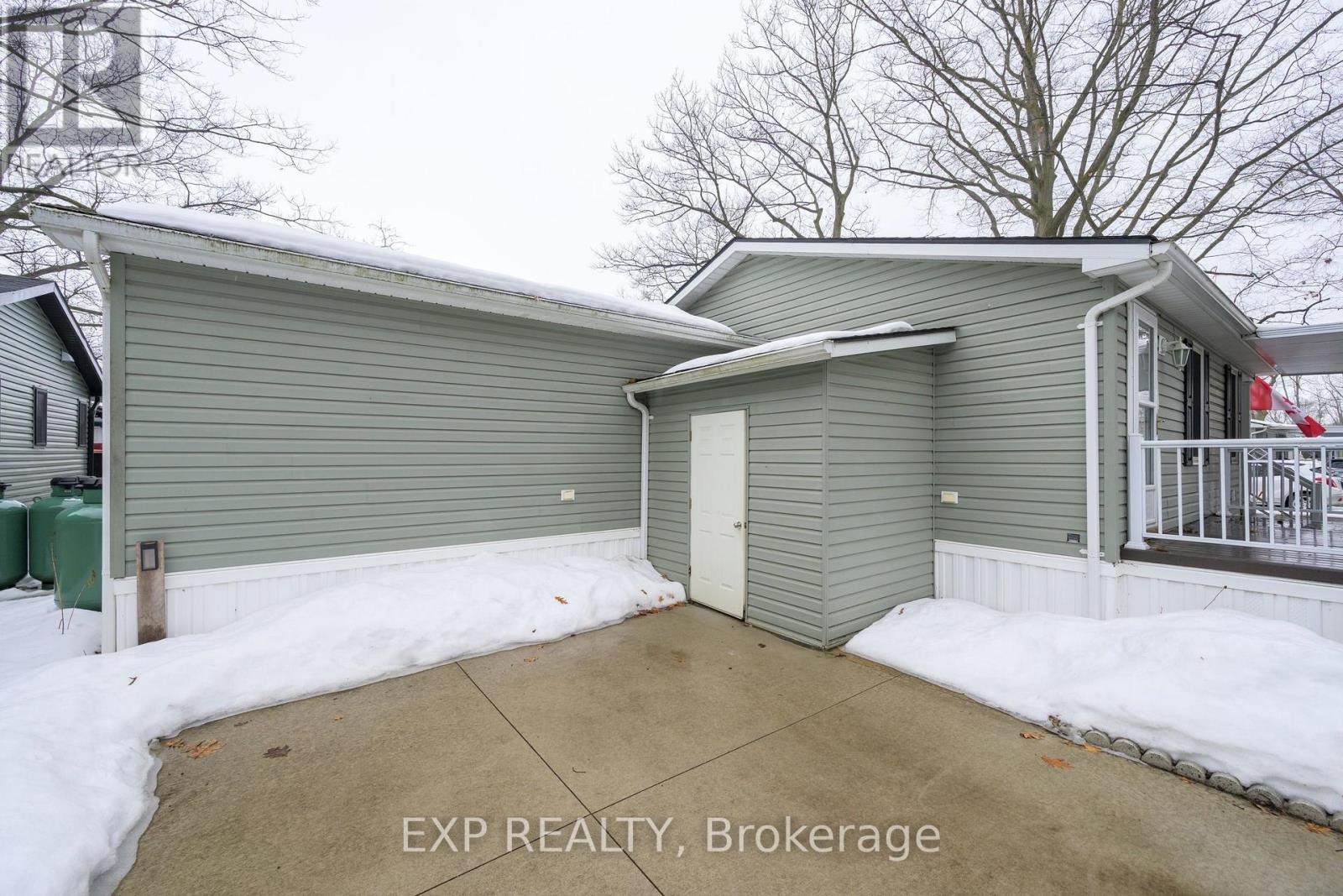 51 - 22790 AMIENS ROAD