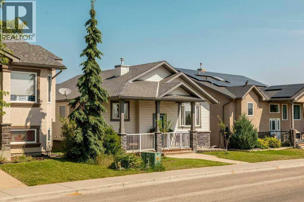 215 Grand River Boulevard W