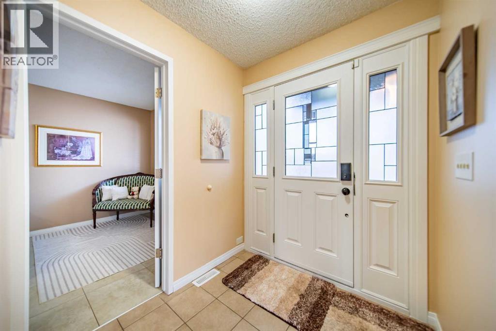 959 Ranchview Crescent NW