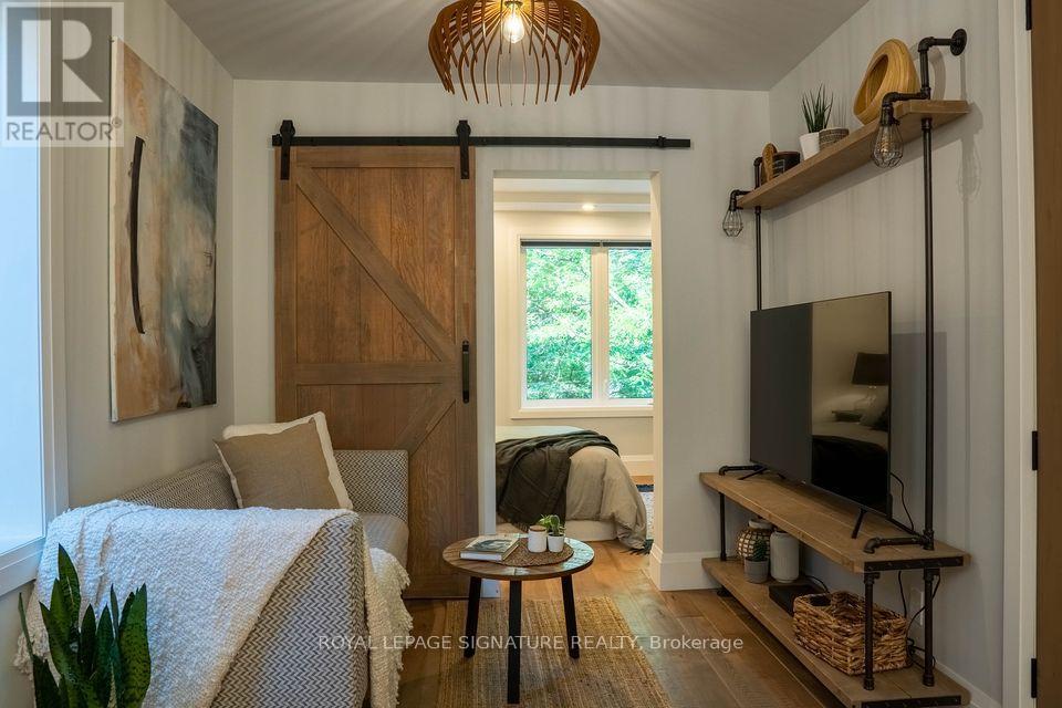 2ND FLOOR - 166 OAKMOUNT ROAD