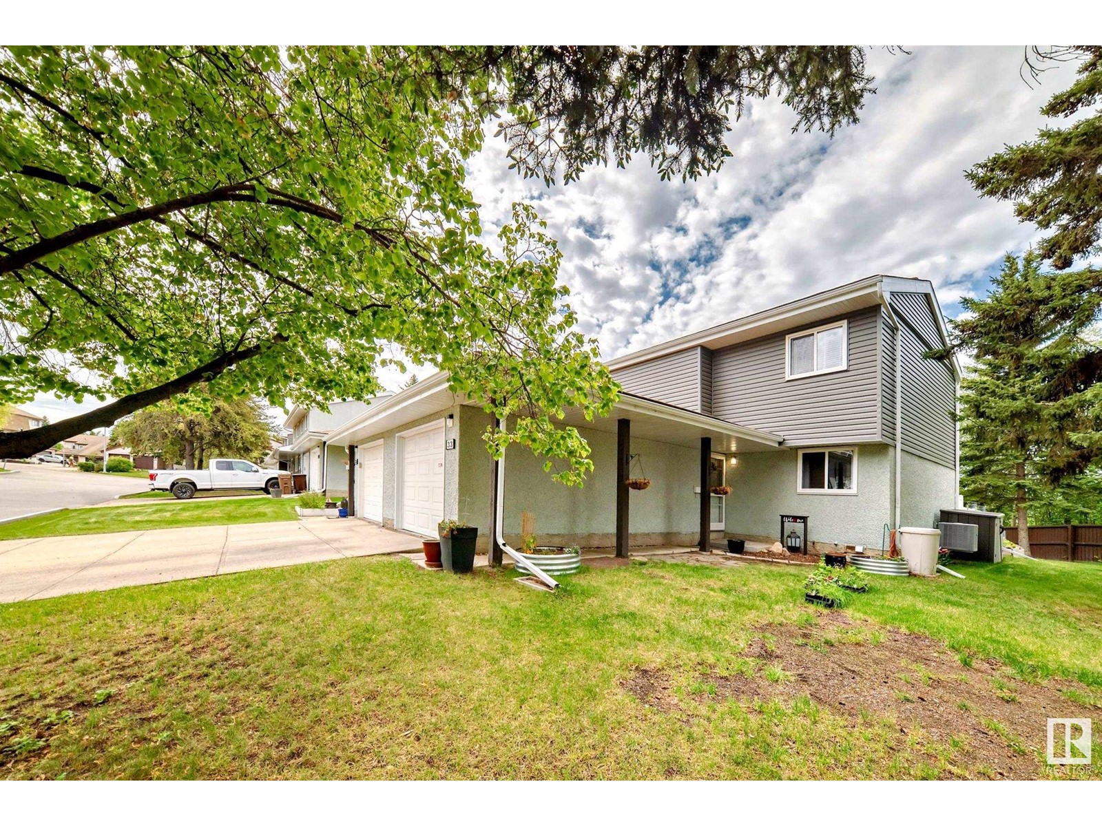 33 GRANDIN WOODS