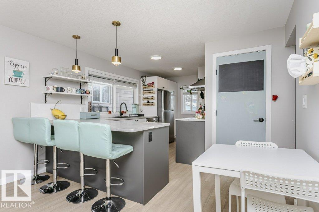 9020 152 ST NW