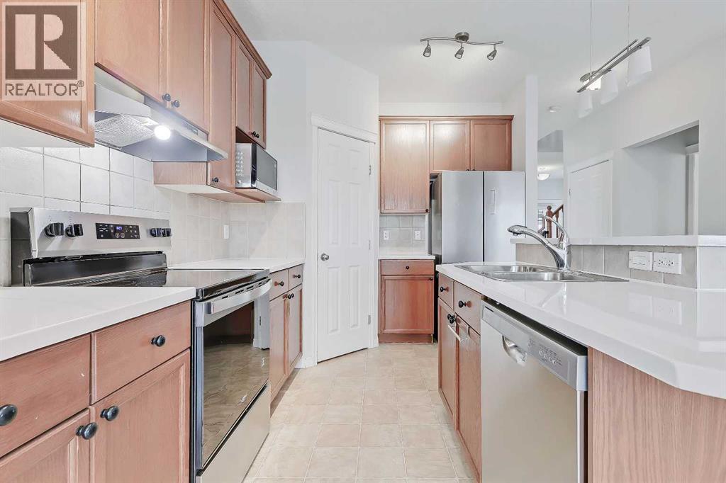 102 Kincora Glen Mews NW