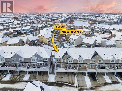438 Copperstone Manor SE Calgary AB T2Z5G4