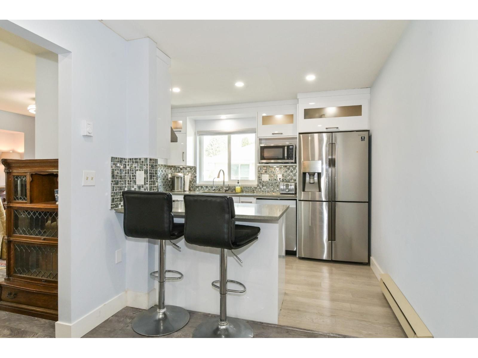 20 2475 EMERSON STREET