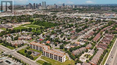 1050 STAINTON Drive Unit# 322 Mississauga ON L5C2T7