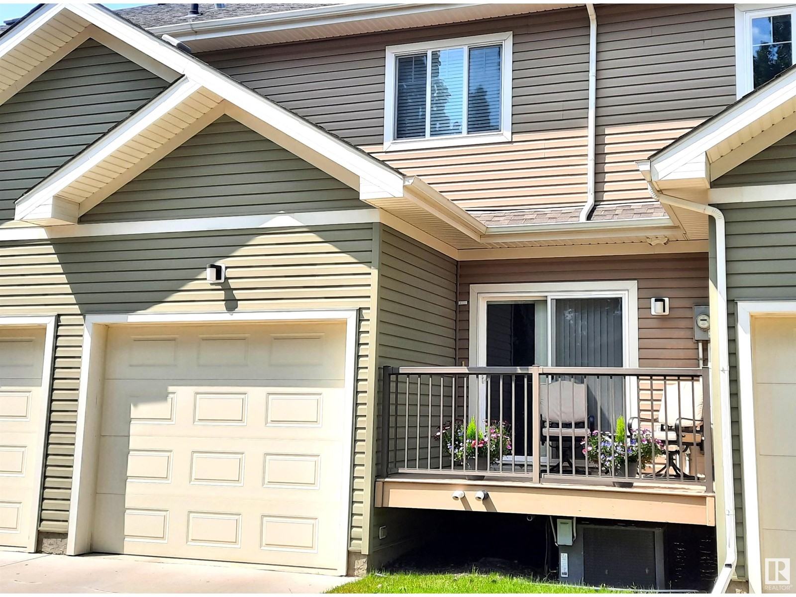 #7 300 QUEEN ST