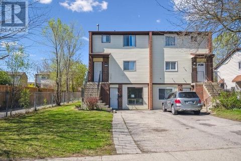 421 BAIRSTOW Crescent Unit# A Waterloo ON N2K2H7