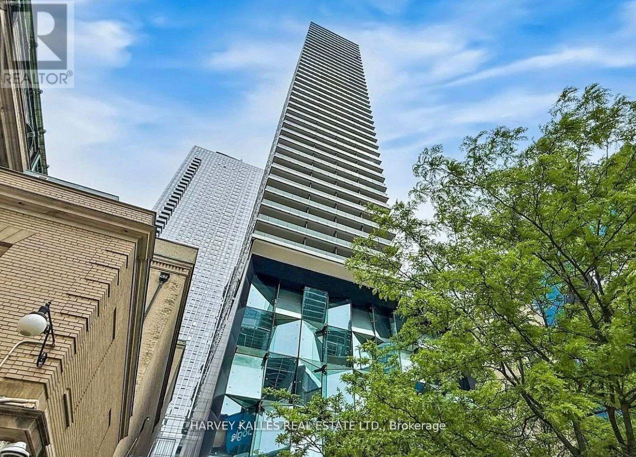 Photo 1 of 41 — 1507 - 224 KING STREET W Unit 1507, Toronto (Waterfront Communities), ON M5H0A6