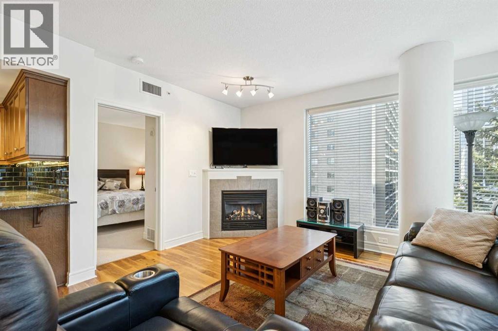 807, 910 5 Avenue SW