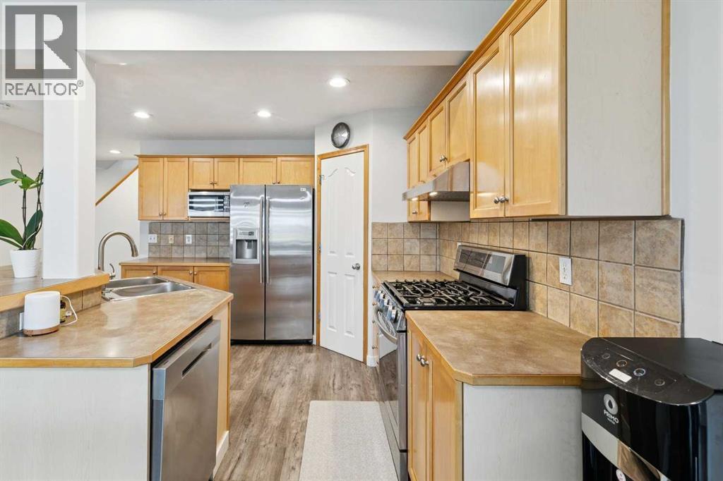 126 Somerglen Way SW