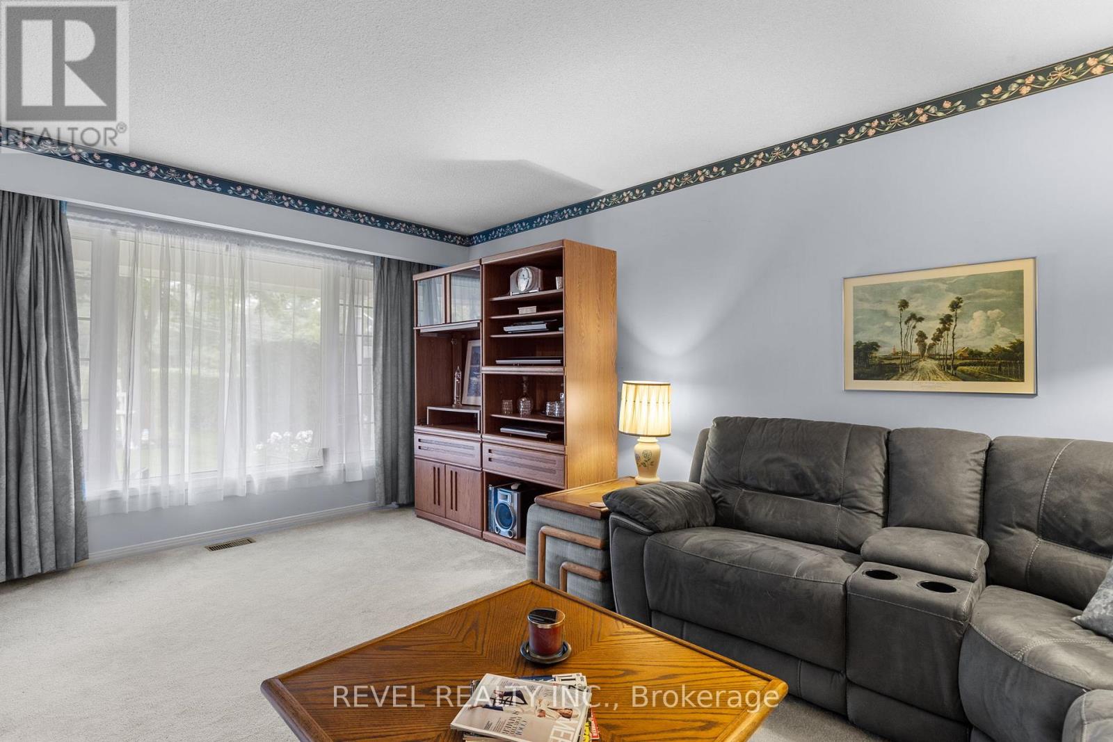 39 GRANDVIEW CRESCENT
