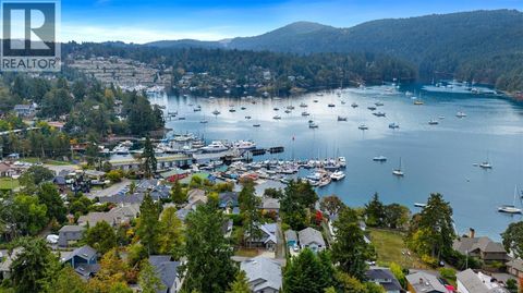 767 Harding Lane Central Saanich BC V8M2G2