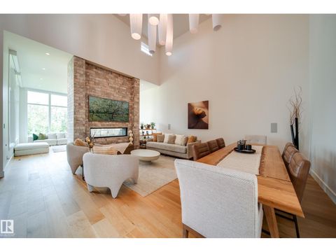 705 HOWATT DR SW Edmonton AB T6W3K3