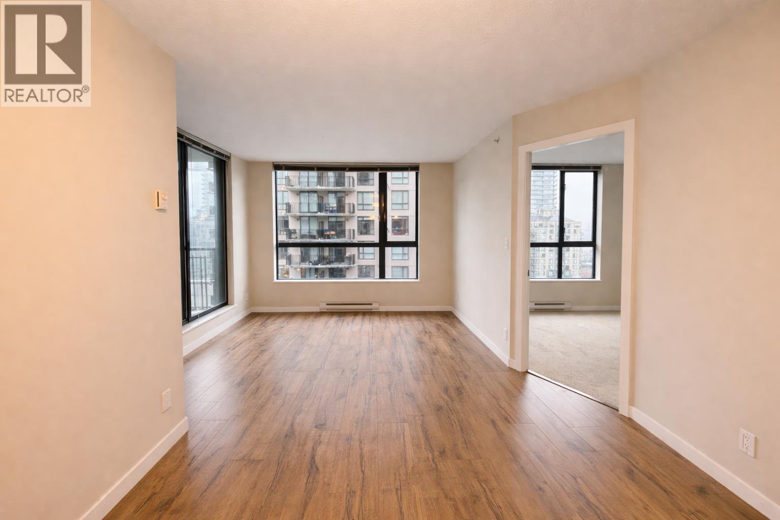 505 814 ROYAL AVENUE