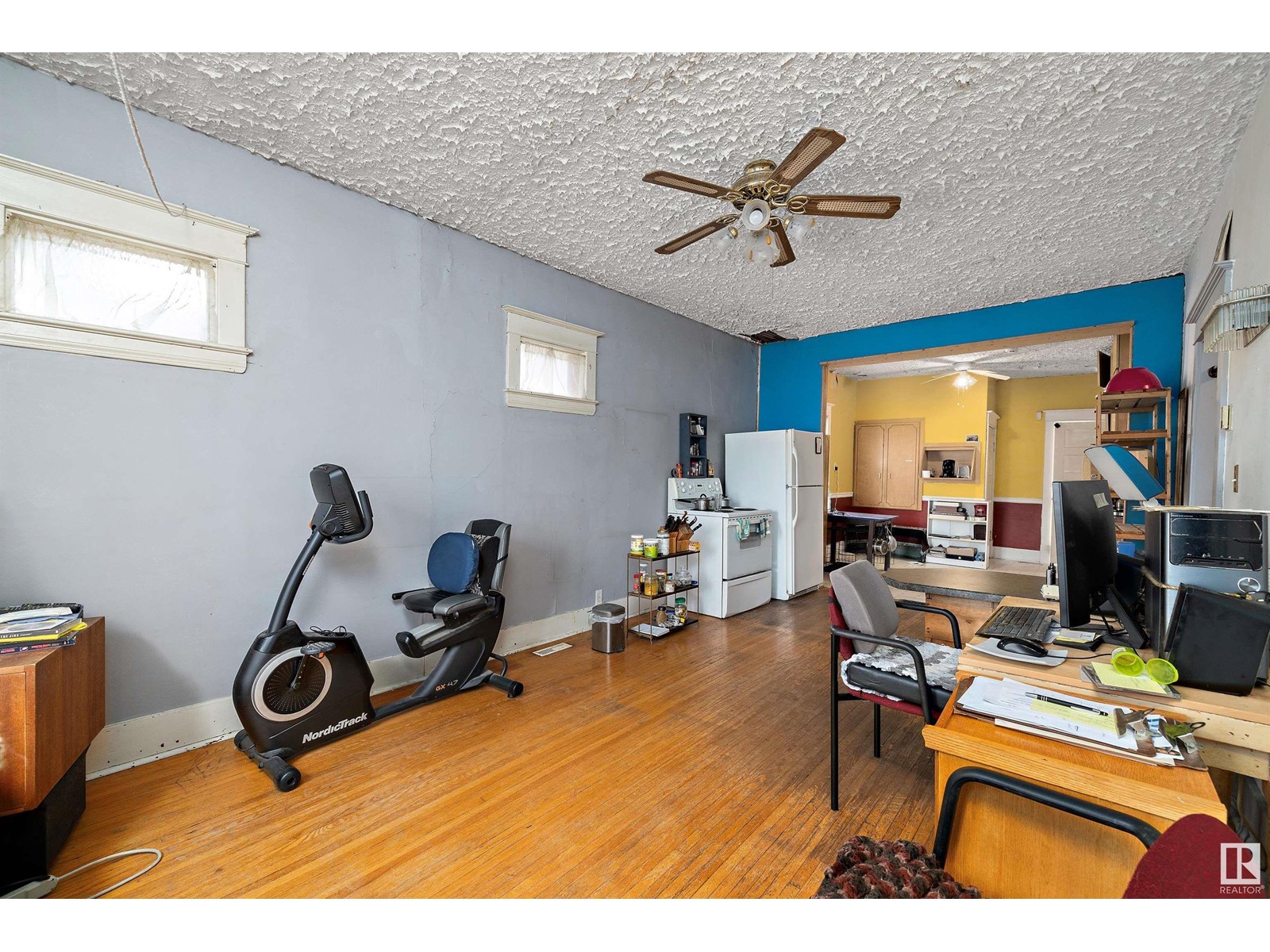 11932 91 ST NW