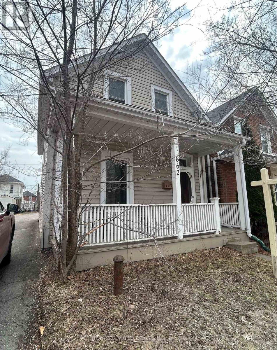 Photo 1 of 30 — 862 GEORGE STREET N, Peterborough (Northcrest Ward 5), ON K9H3T7