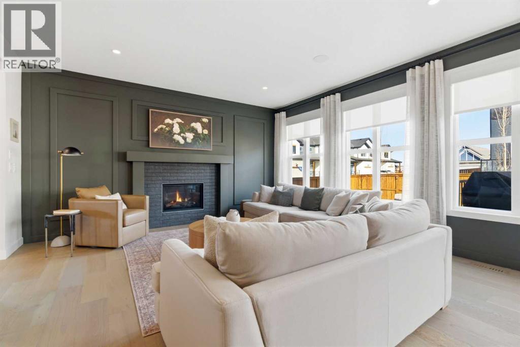 42 Creekside Avenue SW