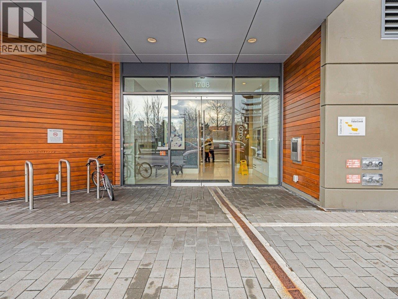 1401 1708 COLUMBIA STREET