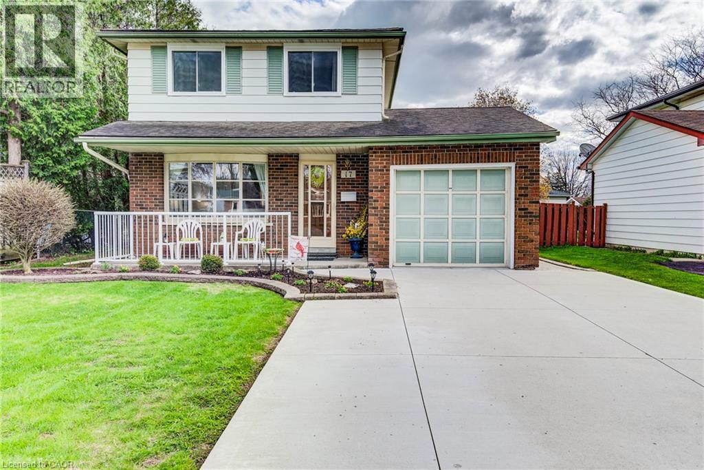 17 FOREST GLEN Court