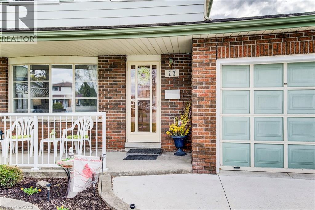 17 FOREST GLEN Court
