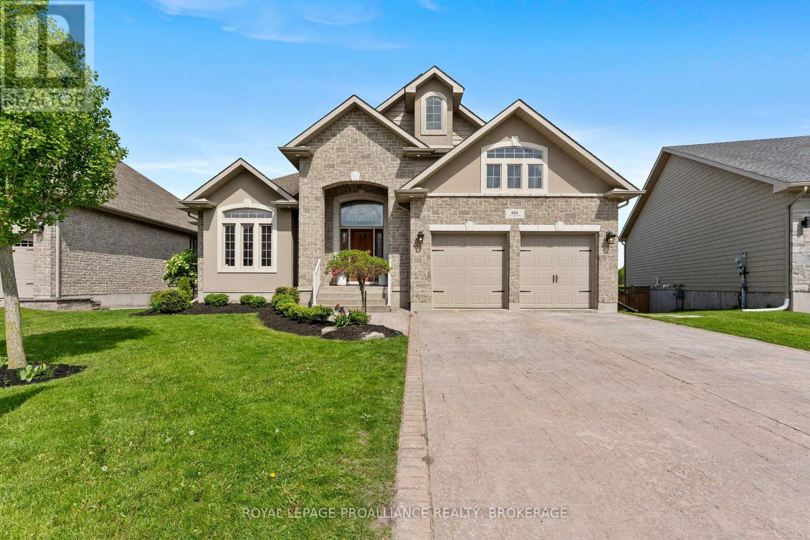 601 FIELDSTONE DRIVE