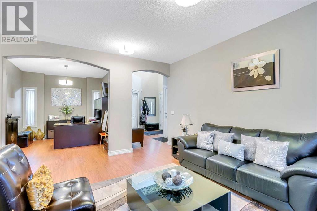 57 Saddleland Drive NE
