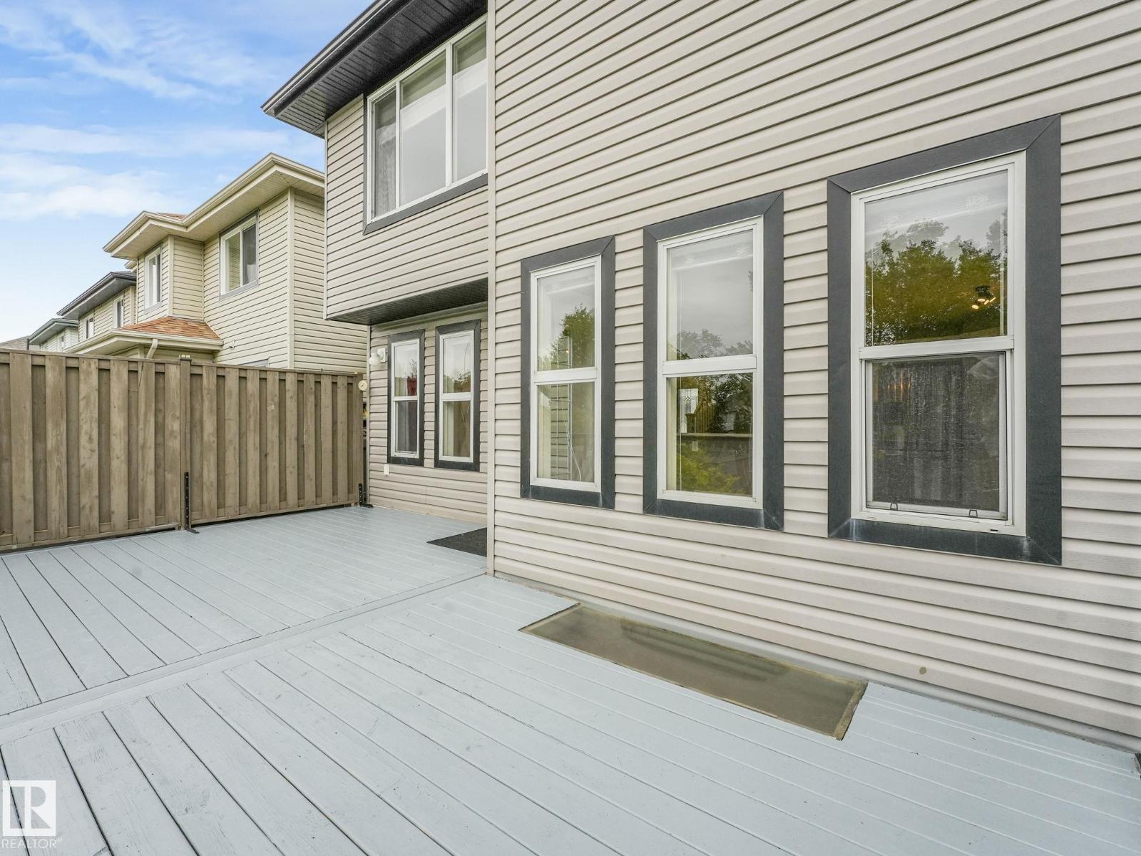 1104 118A ST SW